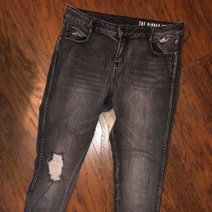 Cotton On Grey distressed skinny jeans!